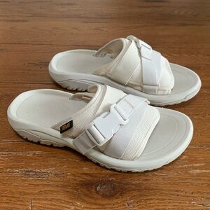 TEVA Hurricane Verge Slide Sandals Women’s Birch Ivory Slip-on Size 7 or 6 Men’s